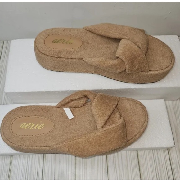 Aerie Tan Terry Twisted Platform Slides Size 9 - Picture 3 of 3